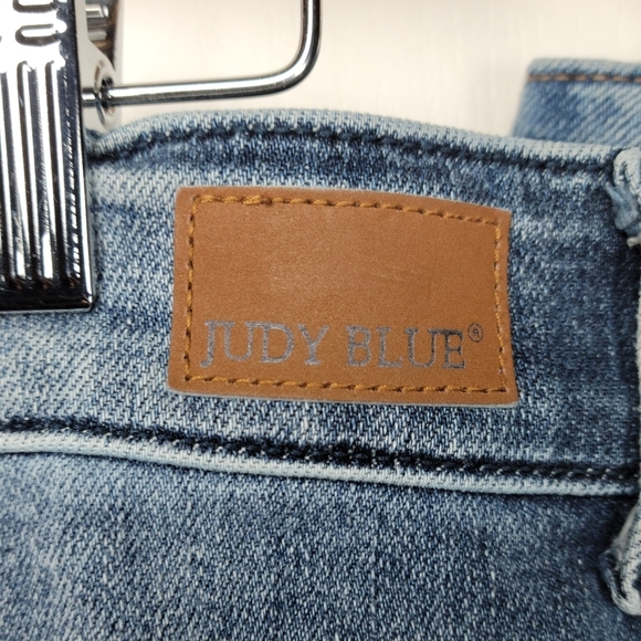 Judy Blue Boyfriend Fit Distressed Jeans Size 14W - Picture 10 of 10